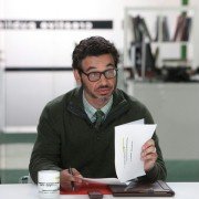 Free Agents - galeria zdjęć - filmweb
