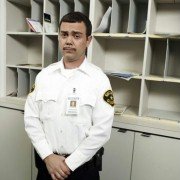 Free Agents - galeria zdjęć - filmweb