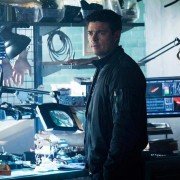 Almost Human - galeria zdjęć - filmweb