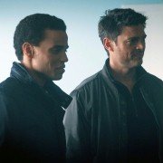Almost Human - galeria zdjęć - filmweb