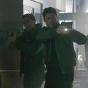 Almost Human - galeria zdjęć - filmweb