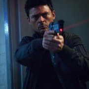 Almost Human - galeria zdjęć - filmweb