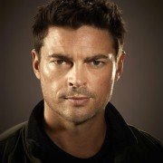 Almost Human - galeria zdjęć - filmweb