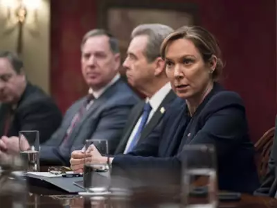 Homeland - galeria zdjęć - filmweb