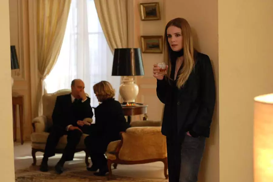 Schronienie - galeria zdjęć - filmweb