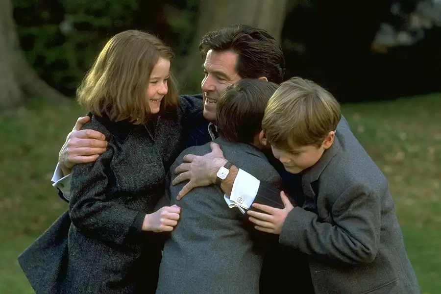 Evelyn - galeria zdjęć - filmweb