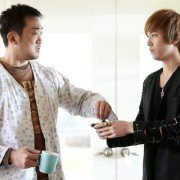 Tteu-geoun ann-yeong - galeria zdjęć - filmweb