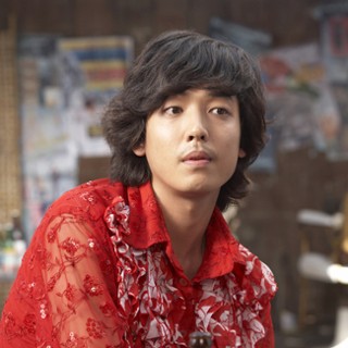 Yong-deuk, basista