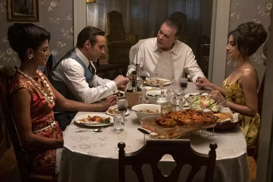Wszyscy święci New Jersey - galeria zdjęć - filmweb
