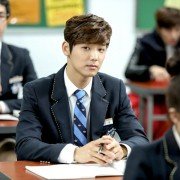 Wangkwoneul sseuryeoneunja, keumugyeruel kyeondyeora - Sangsokjadeul - galeria zdjęć - filmweb