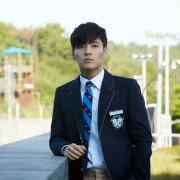 Wangkwoneul sseuryeoneunja, keumugyeruel kyeondyeora - Sangsokjadeul - galeria zdjęć - filmweb