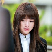 Wangkwoneul sseuryeoneunja, keumugyeruel kyeondyeora - Sangsokjadeul - galeria zdjęć - filmweb