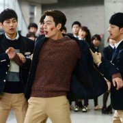 Wangkwoneul sseuryeoneunja, keumugyeruel kyeondyeora - Sangsokjadeul - galeria zdjęć - filmweb