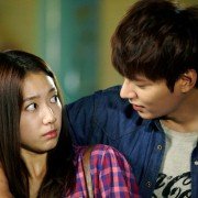 Wangkwoneul sseuryeoneunja, keumugyeruel kyeondyeora - Sangsokjadeul - galeria zdjęć - filmweb
