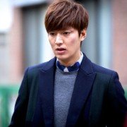 Wangkwoneul sseuryeoneunja, keumugyeruel kyeondyeora - Sangsokjadeul - galeria zdjęć - filmweb