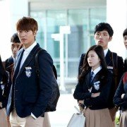 Wangkwoneul sseuryeoneunja, keumugyeruel kyeondyeora - Sangsokjadeul - galeria zdjęć - filmweb