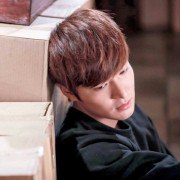Wangkwoneul sseuryeoneunja, keumugyeruel kyeondyeora - Sangsokjadeul - galeria zdjęć - filmweb