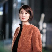 Wangkwoneul sseuryeoneunja, keumugyeruel kyeondyeora - Sangsokjadeul - galeria zdjęć - filmweb