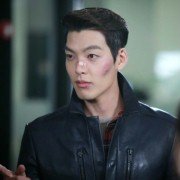 Wangkwoneul sseuryeoneunja, keumugyeruel kyeondyeora - Sangsokjadeul - galeria zdjęć - filmweb