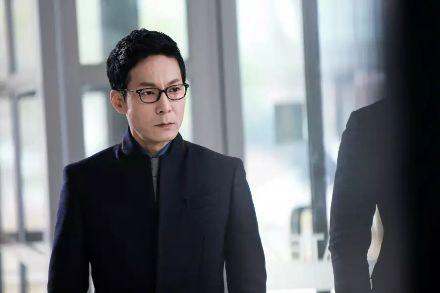 Wangkwoneul sseuryeoneunja, keumugyeruel kyeondyeora - Sangsokjadeul - galeria zdjęć - filmweb