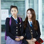 Wangkwoneul sseuryeoneunja, keumugyeruel kyeondyeora - Sangsokjadeul - galeria zdjęć - filmweb
