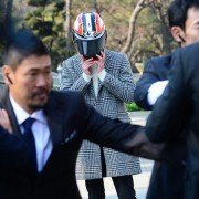 Wangkwoneul sseuryeoneunja, keumugyeruel kyeondyeora - Sangsokjadeul - galeria zdjęć - filmweb