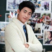 Wangkwoneul sseuryeoneunja, keumugyeruel kyeondyeora - Sangsokjadeul - galeria zdjęć - filmweb