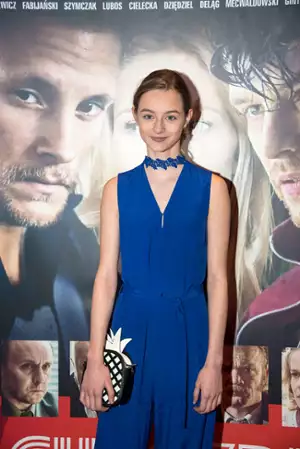 Gwiazdy - galeria zdjęć - filmweb