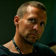 Detective Hole - galeria zdjęć - filmweb