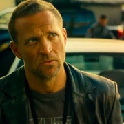 Detective Hole - galeria zdjęć - filmweb