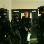 Detective Hole - galeria zdjęć - filmweb