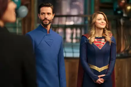Supergirl - galeria zdjęć - filmweb