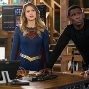 Supergirl - galeria zdjęć - filmweb