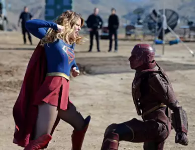Supergirl - galeria zdjęć - filmweb