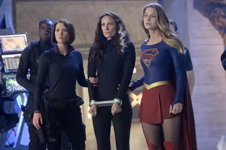 Supergirl - galeria zdjęć - filmweb