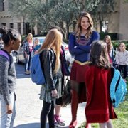 Supergirl - galeria zdjęć - filmweb