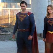 Supergirl - galeria zdjęć - filmweb