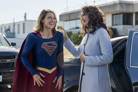 Supergirl - galeria zdjęć - filmweb
