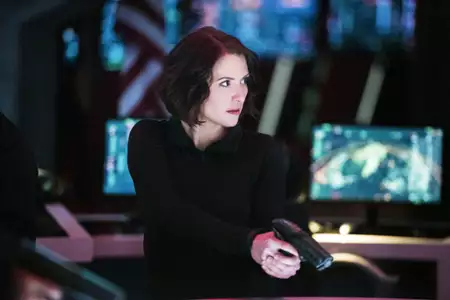 Supergirl - galeria zdjęć - filmweb