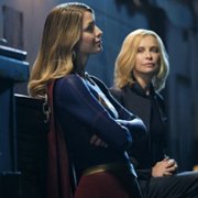 Supergirl - galeria zdjęć - filmweb