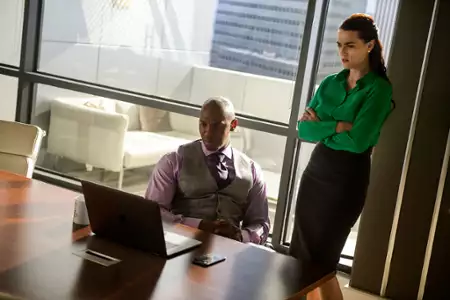 Supergirl - galeria zdjęć - filmweb