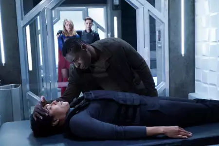 Supergirl - galeria zdjęć - filmweb