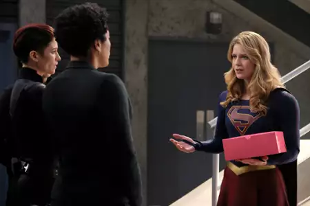 Supergirl - galeria zdjęć - filmweb