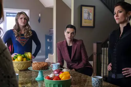 Supergirl - galeria zdjęć - filmweb