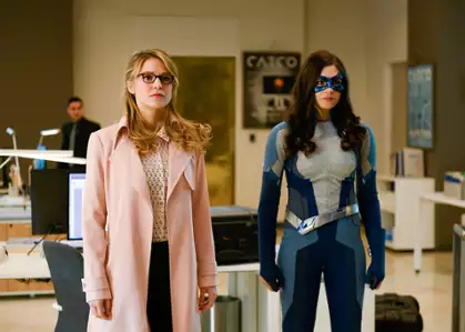 Supergirl - galeria zdjęć - filmweb
