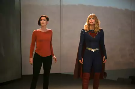 Supergirl - galeria zdjęć - filmweb