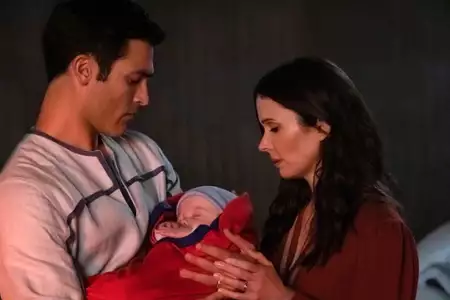 Supergirl - galeria zdjęć - filmweb