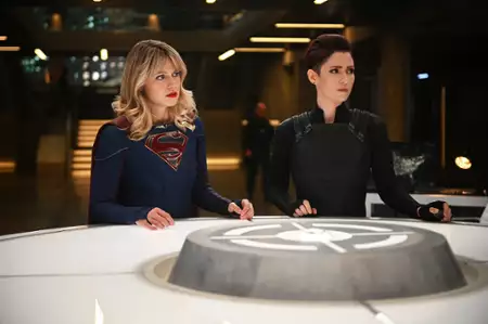 Supergirl - galeria zdjęć - filmweb