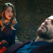 Supergirl - galeria zdjęć - filmweb