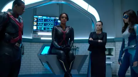 Supergirl - galeria zdjęć - filmweb